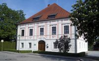 Schloss Neuriedenburg Ehemaliges Kloster der englischen Fr&auml;ulein, erbaut 1704
